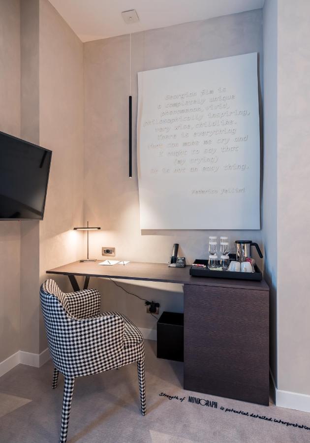 Hotel Monograph Freedom Square Tbilisi Exteriér fotografie A room at the hotel