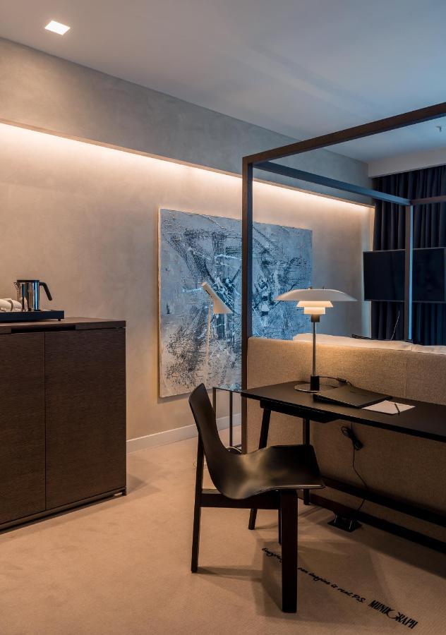 Hotel Monograph Freedom Square Tbilisi Exteriér fotografie A room at the hotel