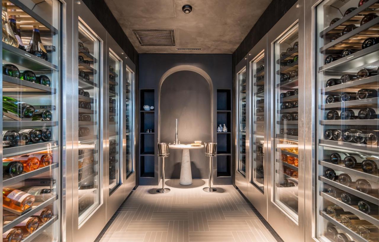 Hotel Monograph Freedom Square Tbilisi Exteriér fotografie Wine cellar